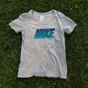 🌻NIKE T-SHIRT🌻